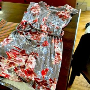 Never worn summer/spring dress size l